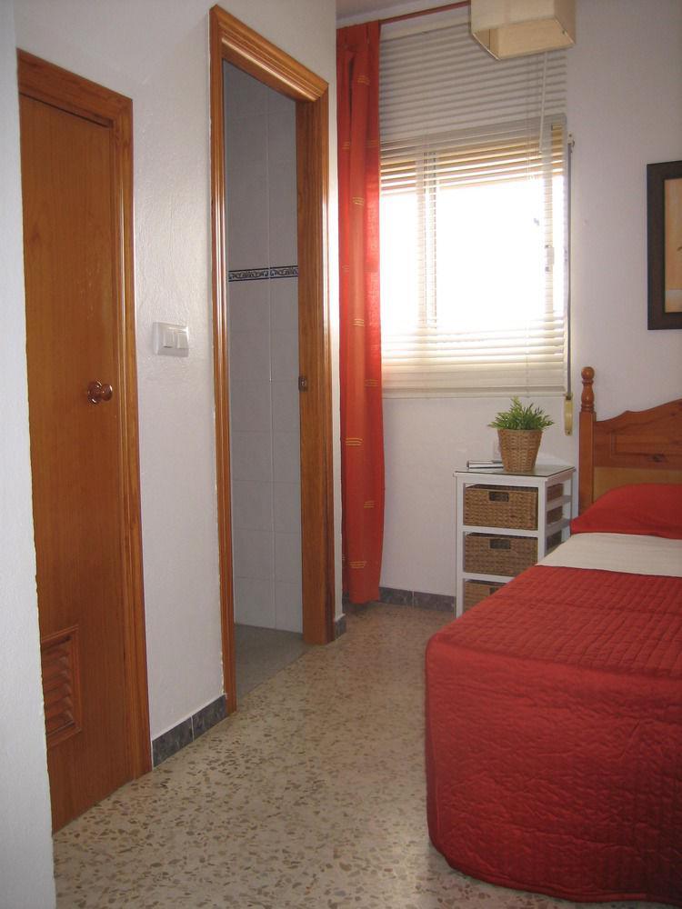 Hostal Tarantelo Conil Conil De La Frontera Exterior foto
